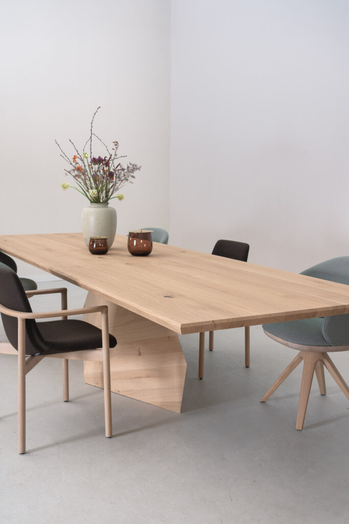 Cima Dining table – rodam